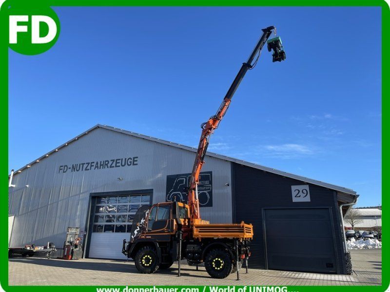 Mercedes-Benz Unimog U400 mit starken Ladekran , Funk, Kipper, Zapfwelle, Idea