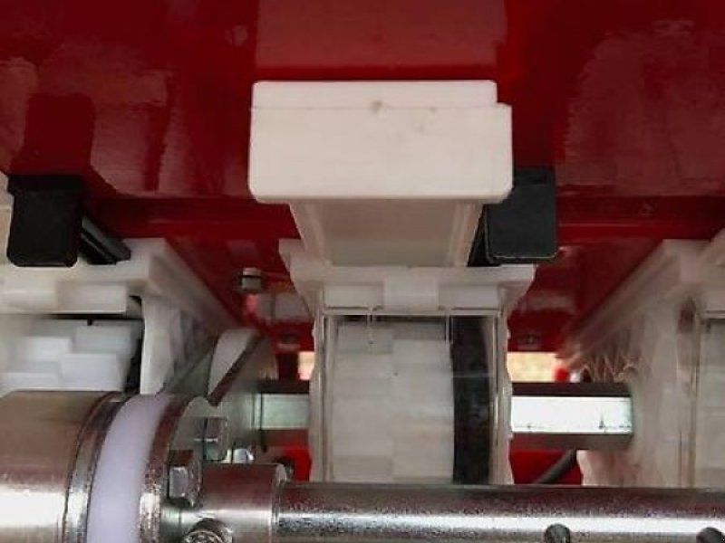 Mechaniczny siewnik zbożowy zaczepiany Pertum-S300 jednotalerzow