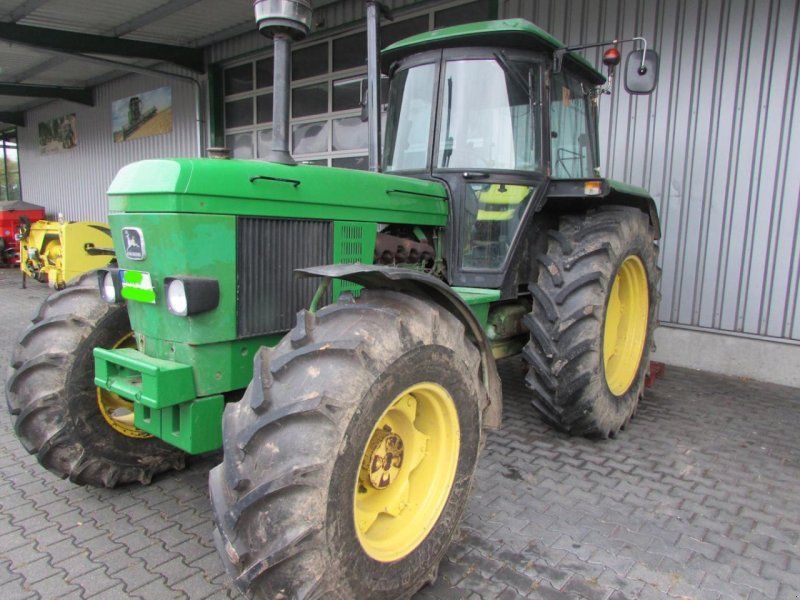 John Deere 3640