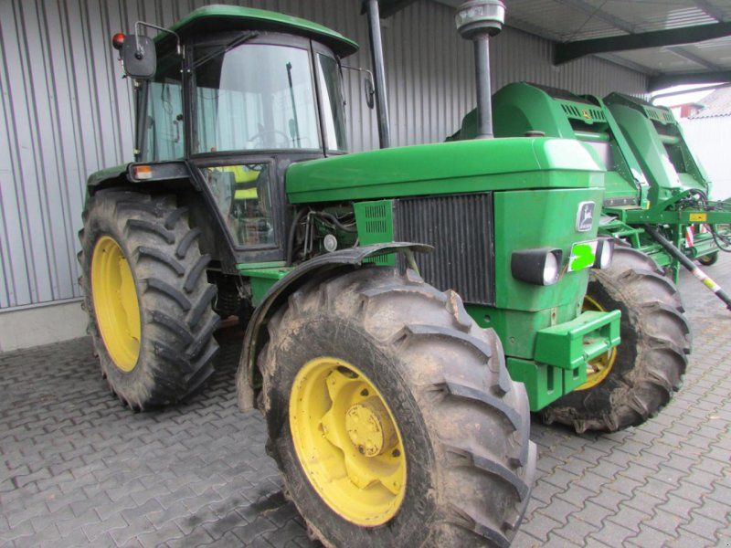 John Deere 3640