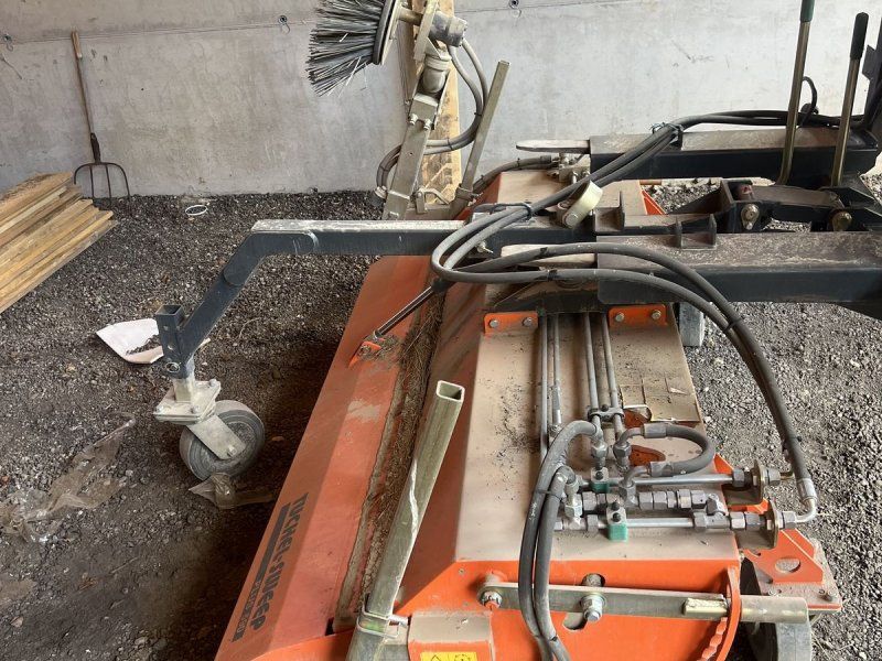 Tuchel Plus 590 180