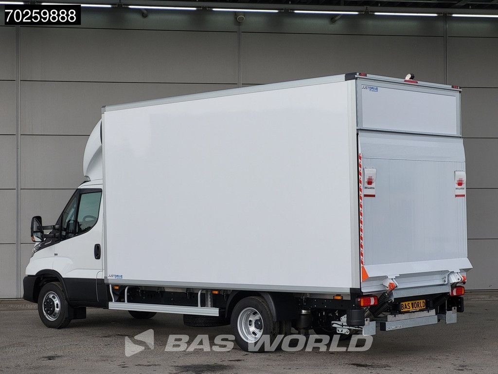 Iveco Daily 35C18 3.0L Automaat Luchtvering Laadklep Zijdeur Dubbellucht Bakwagen 180PK LED Airco Cruise Camera Lat om Lat D'Hollandia Euro6 Meubelbak Koffer 22m3 A/C Cruise control