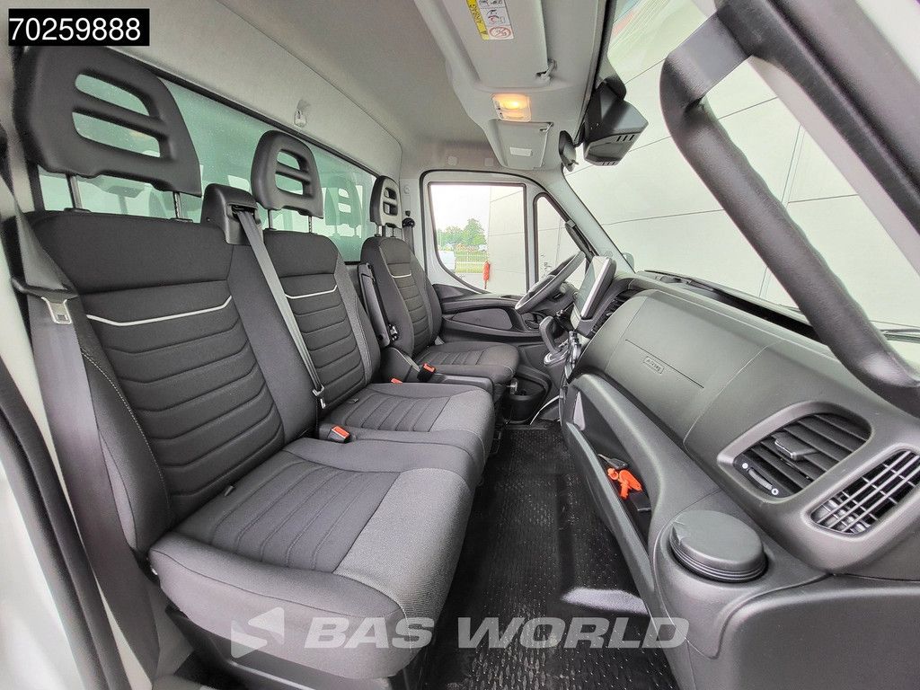 Iveco Daily 35C18 3.0L Automaat Luchtvering Laadklep Zijdeur Dubbellucht Bakwagen 180PK LED Airco Cruise Camera Lat om Lat D'Hollandia Euro6 Meubelbak Koffer 22m3 A/C Cruise control