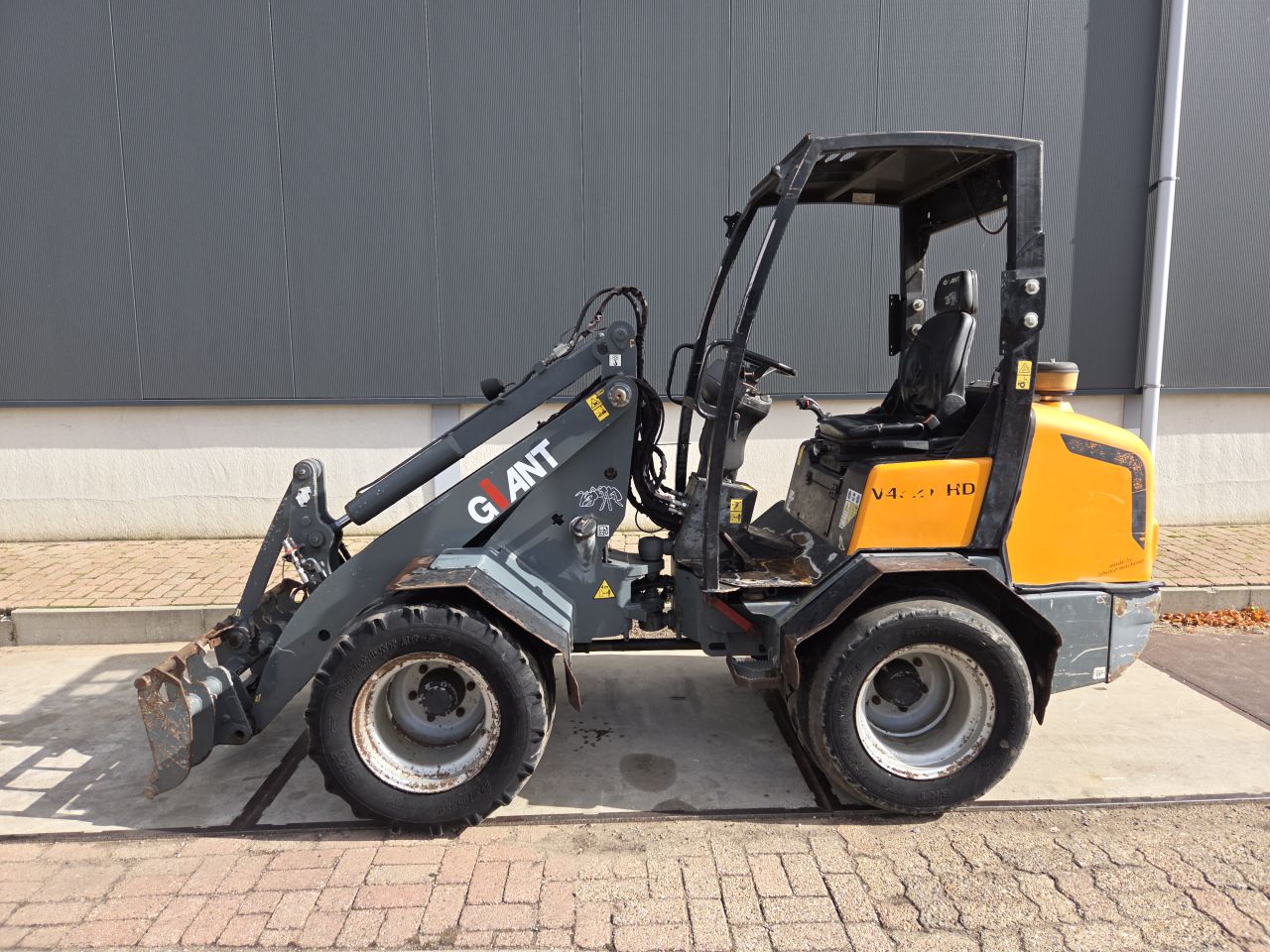 Giant V452T HD