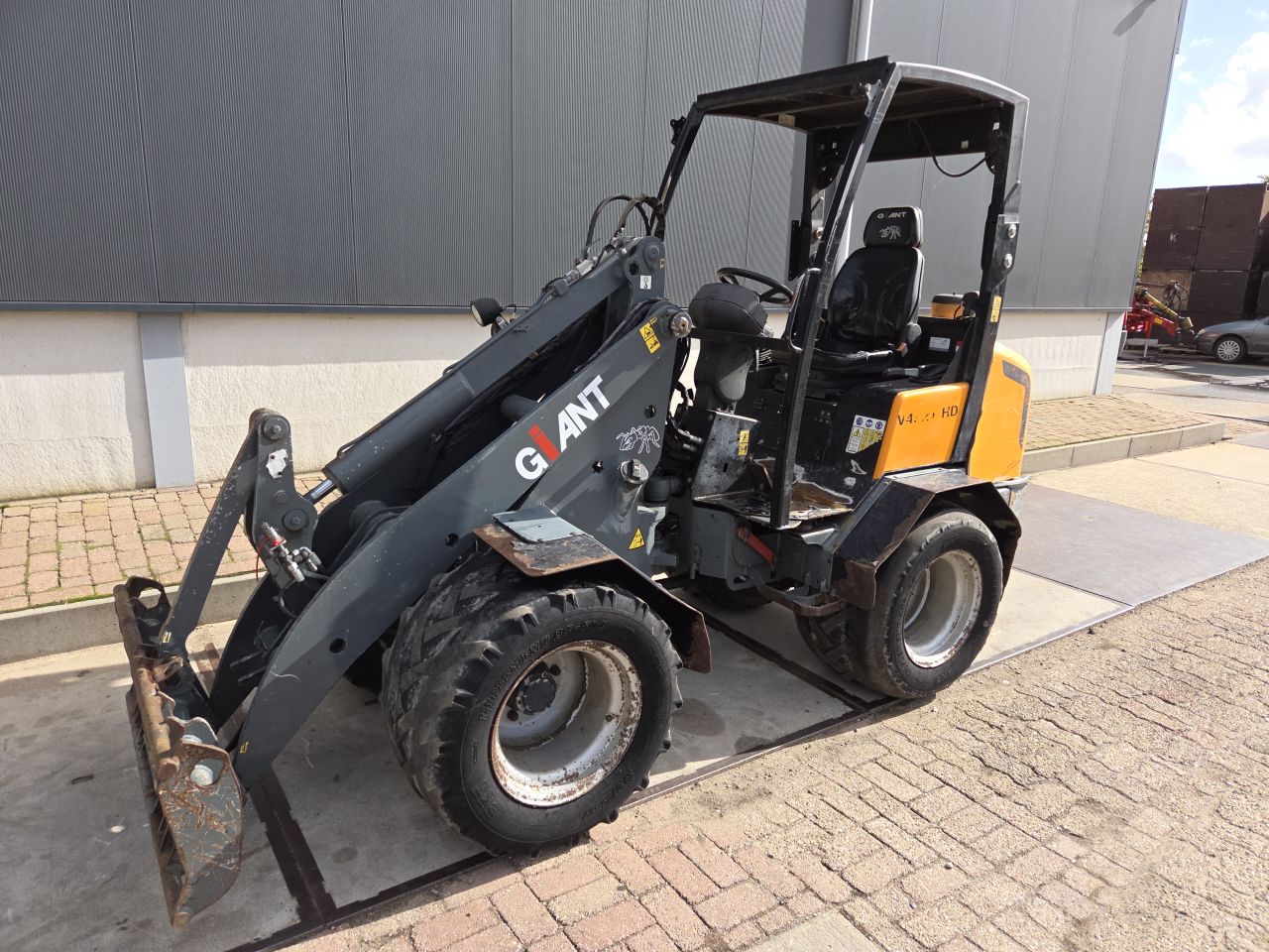 Giant V452T HD