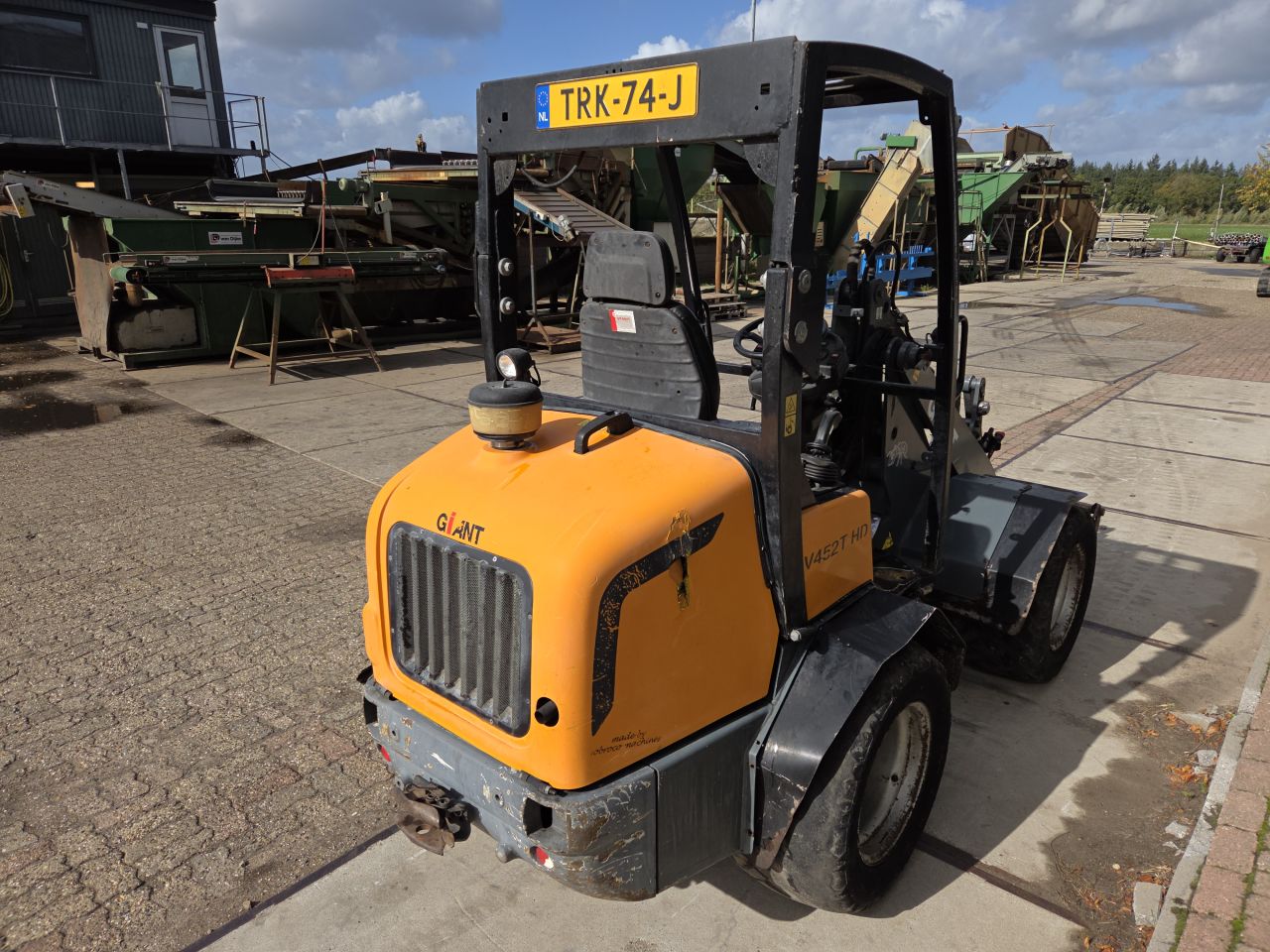 Giant V452T HD