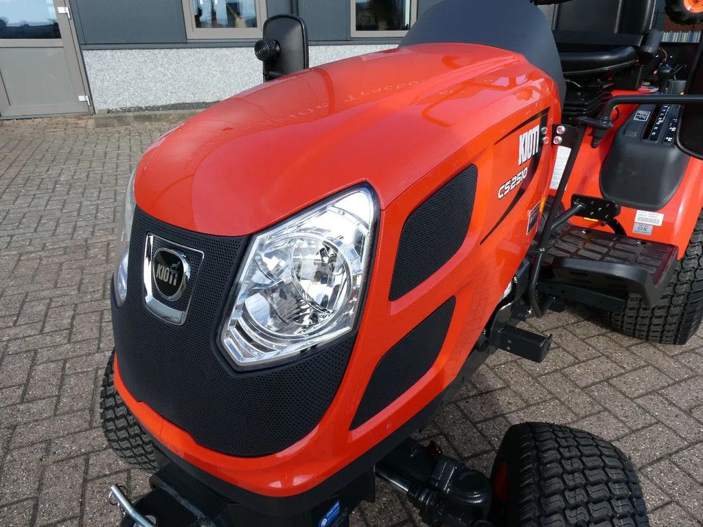 Kioti CS2510 4wd HST / 00001 Draaiuren / Actieprijs