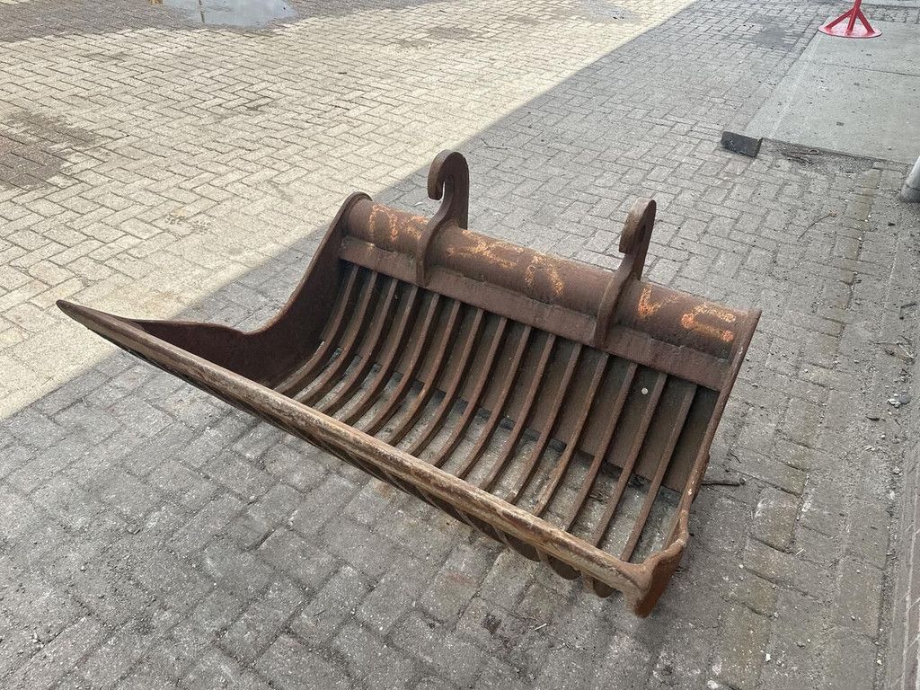 Puinbak CW 30 1300 MM grading bucket
