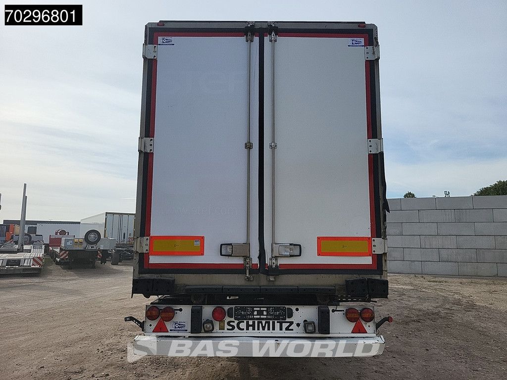 Schmitz SCB*S3B Doppelstock Lift Axle