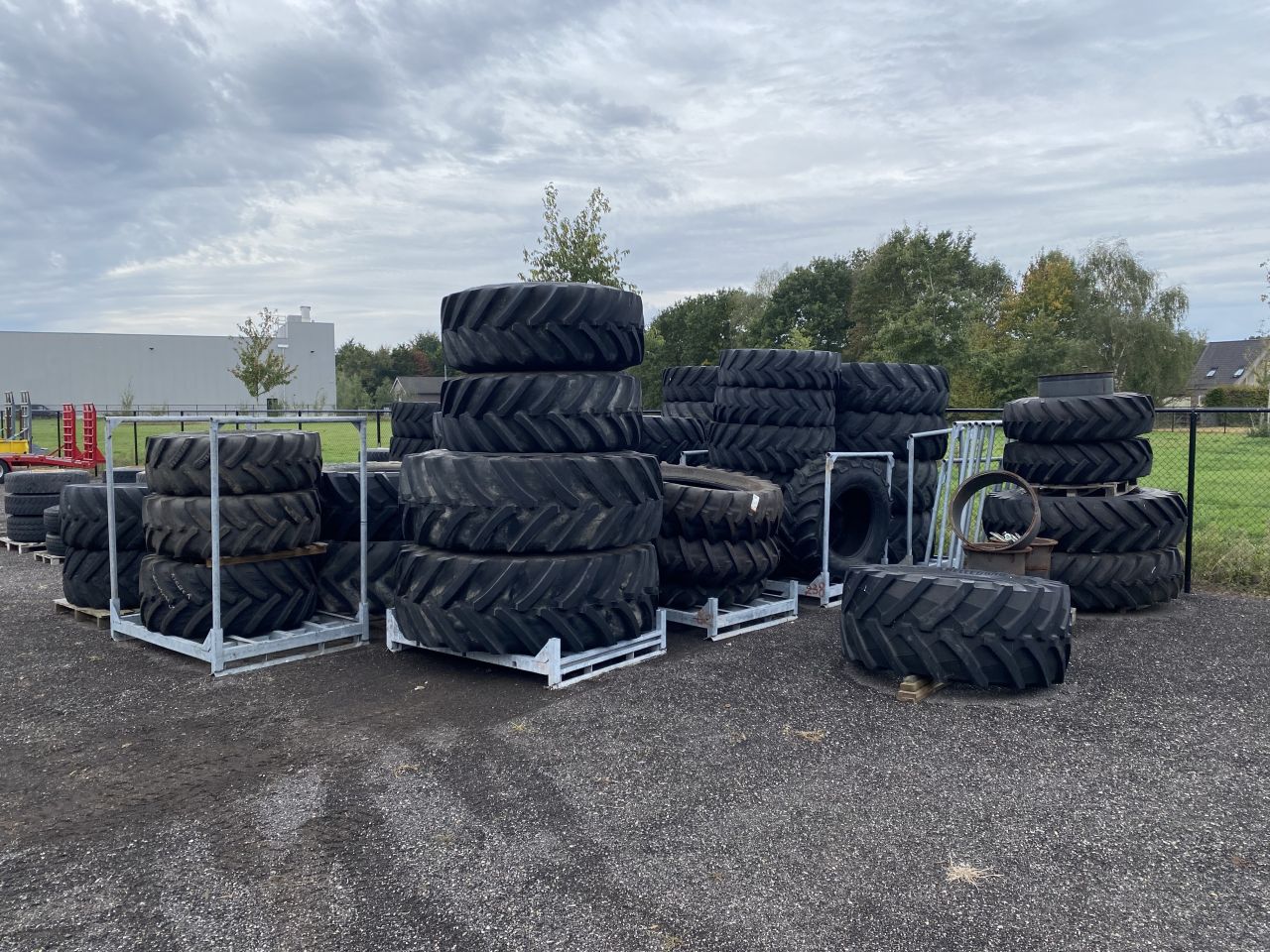 UITZOEKEN - Verschillende gebruikte tractorbanden