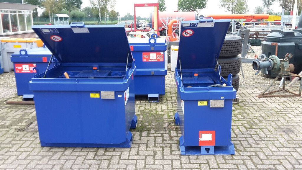 IBC tank met handpomp