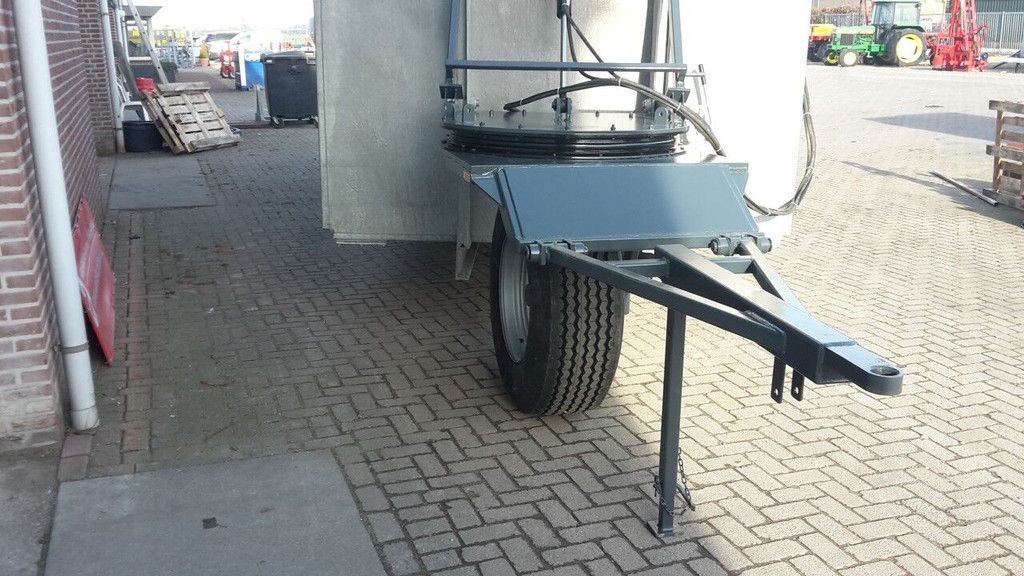 Mestcontainer met neuswiel