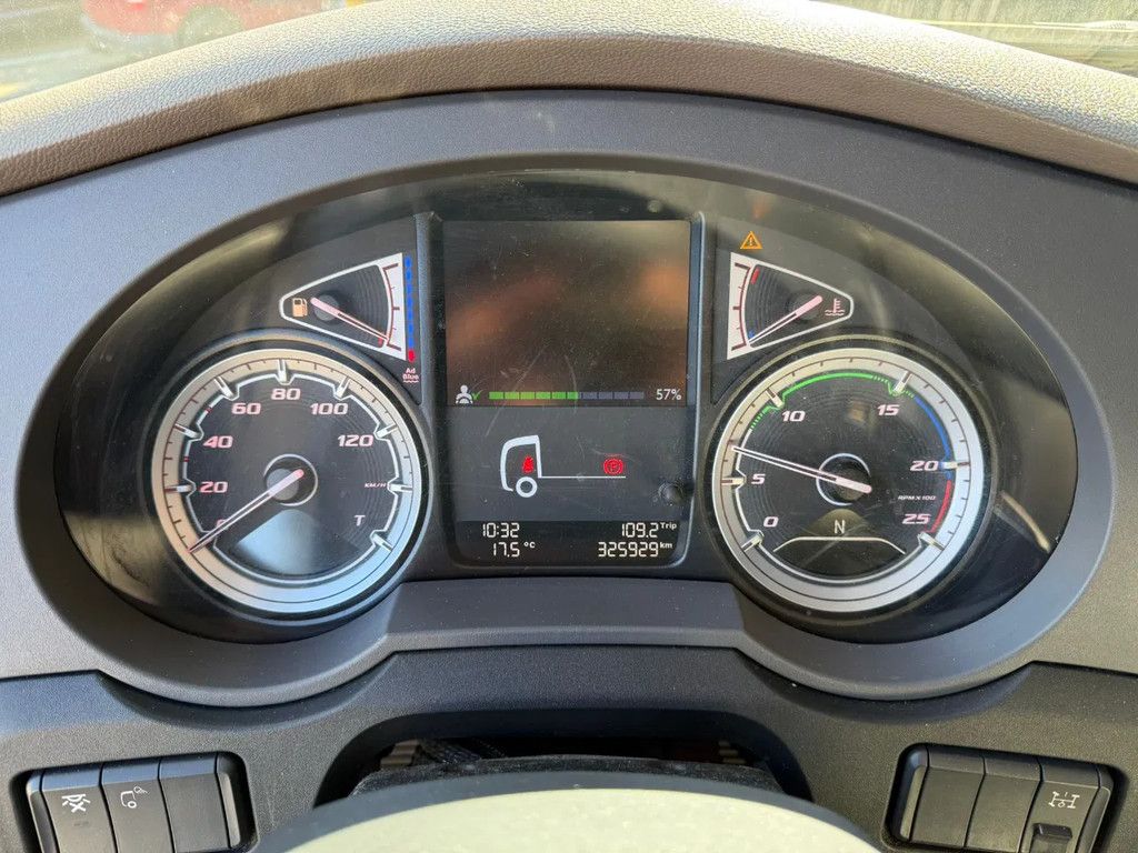 DAF XF 480 SSC Super Space 2x tank LED 325.928KM ACC