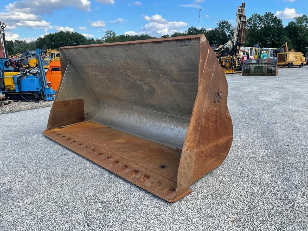 Dichte bak Volvo L220 Eurosteel