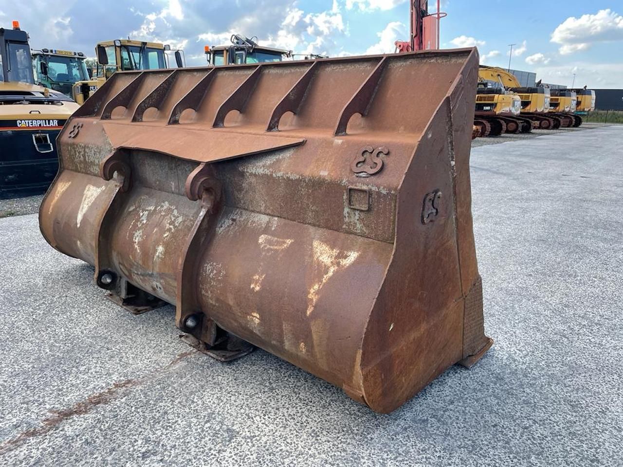 Dichte bak Volvo L220 Eurosteel