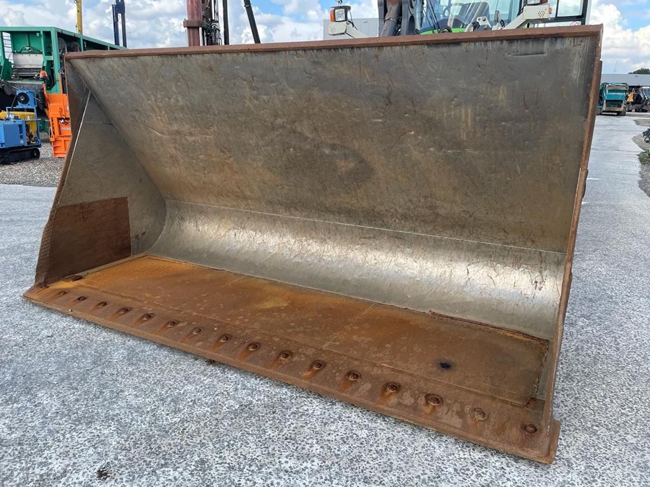 Dichte bak Volvo L220 Eurosteel