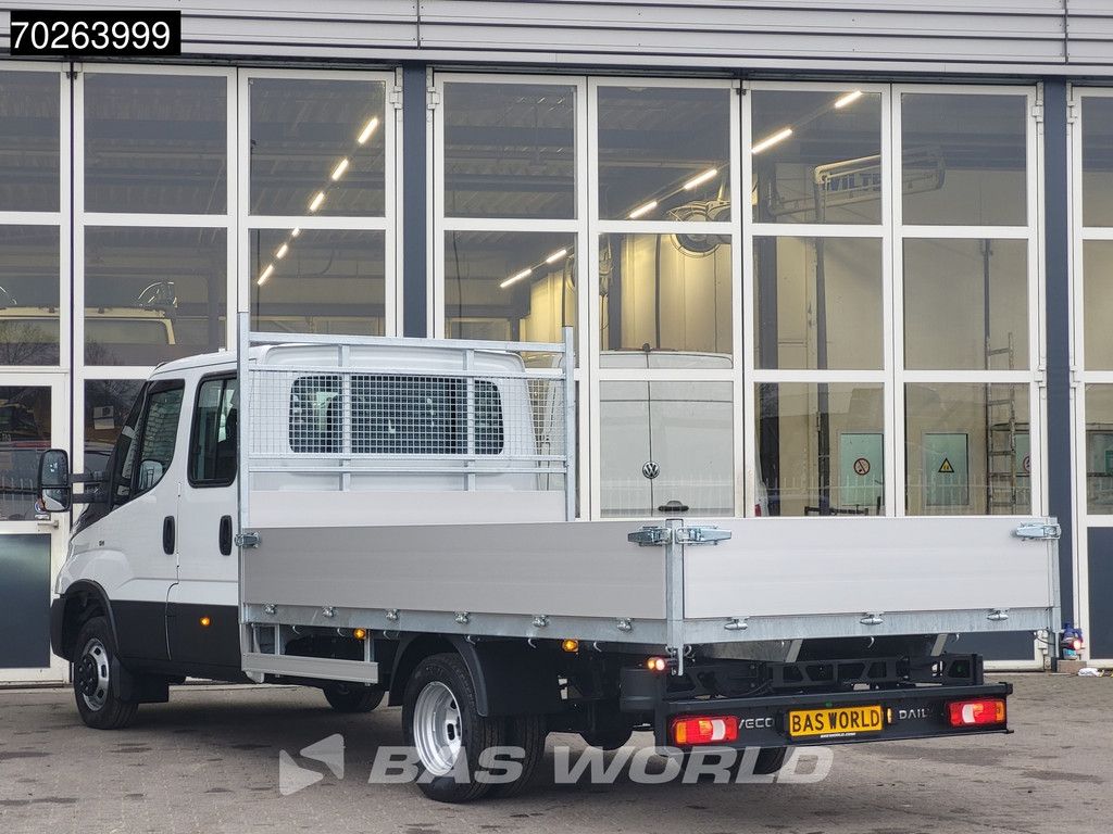 Iveco Daily 35C18 3.0L Open Laadbak 180PK Dubbel Cabine 2025-Model 3,5t Trekvermogen Navi Airco Cruise Camera Euro6 Pritsche Pickup 3m3 A/C Double cabin Cruise control