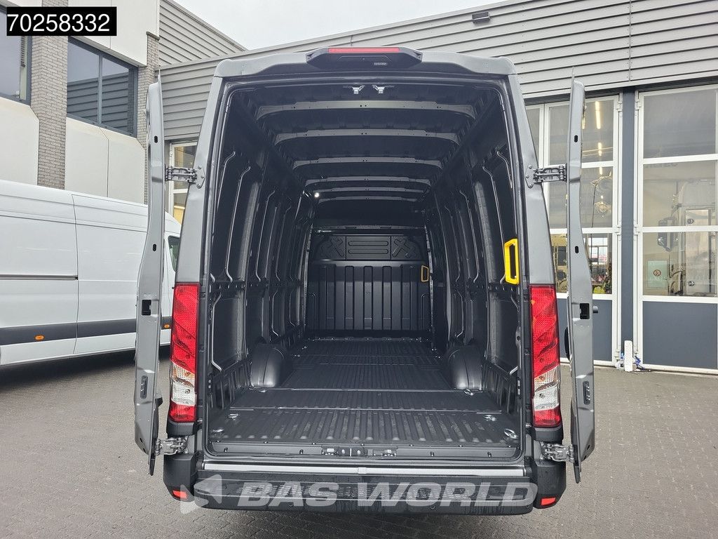 Iveco Daily 35S21 3.0L Automaat 210PK L3H2 2025-Model 3,5t Trekvermogen ACC LED CarPlay Camera Parkeersensoren Velgen 16m3 Euro6 L4H2 16m3 A/C
