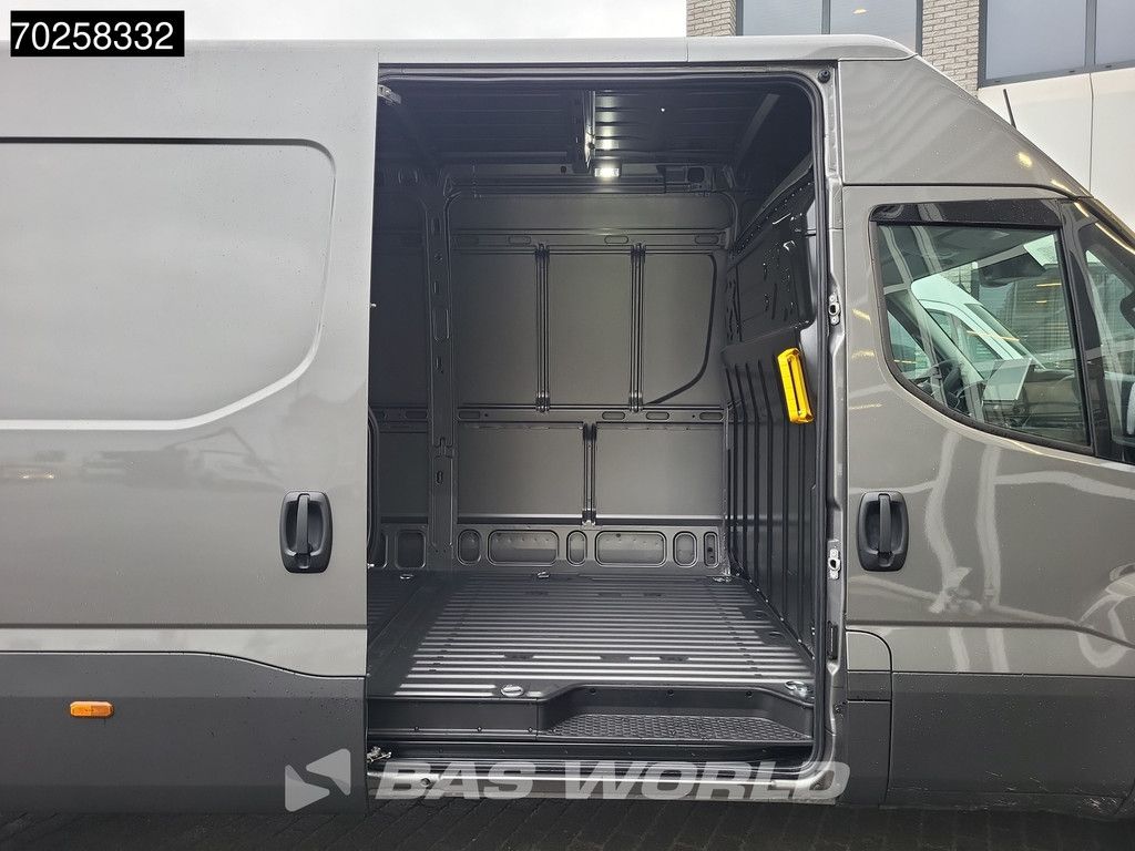 Iveco Daily 35S21 3.0L Automaat 210PK L3H2 2025-Model 3,5t Trekvermogen ACC LED CarPlay Camera Parkeersensoren Velgen 16m3 Euro6 L4H2 16m3 A/C