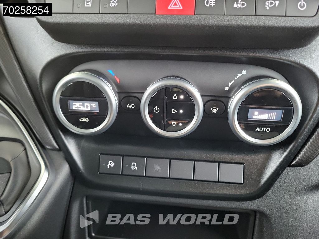 Iveco Daily 35C21 3.0L Black Edition Automaat 210PK L2H2 2025-Model Dubbellucht 3,5t Trekvermogen ACC LED CarPlay Camera Parkeersensoren Euro6 L2 12m3 A/C