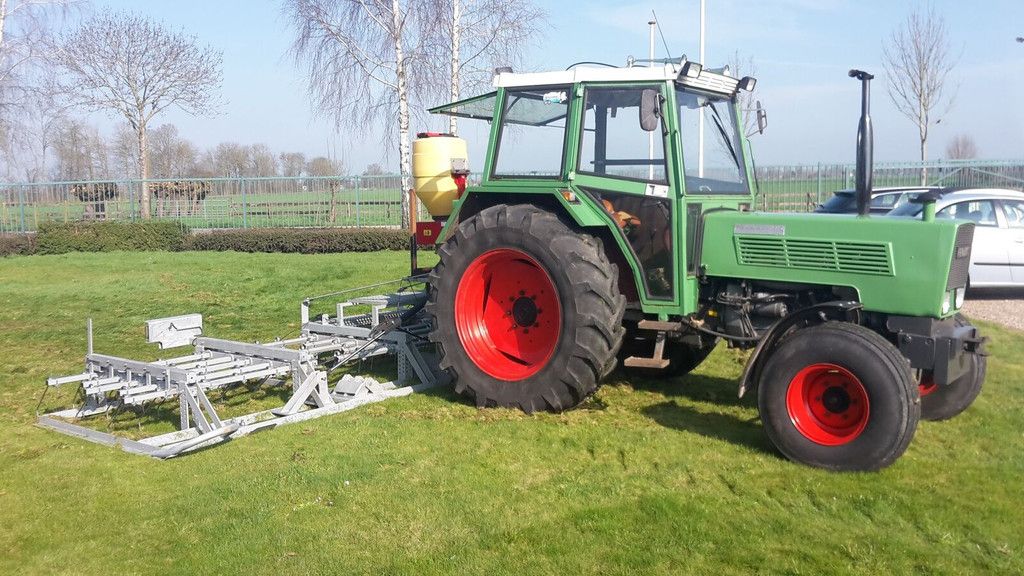 Graslandverzorgingsmachine meadow aerator