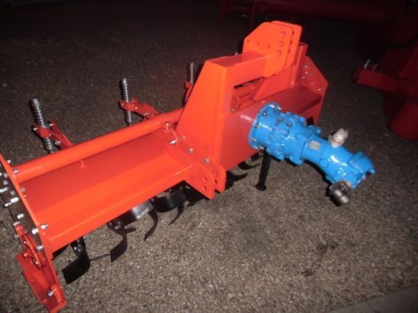 Grondfrees rotavator