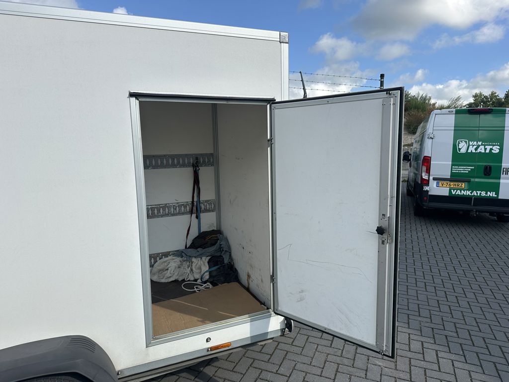 Onbekend GESLOTEN AANHANGWAGEN
