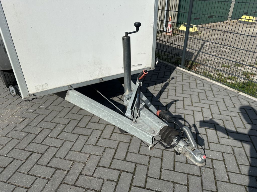 Onbekend GESLOTEN AANHANGWAGEN