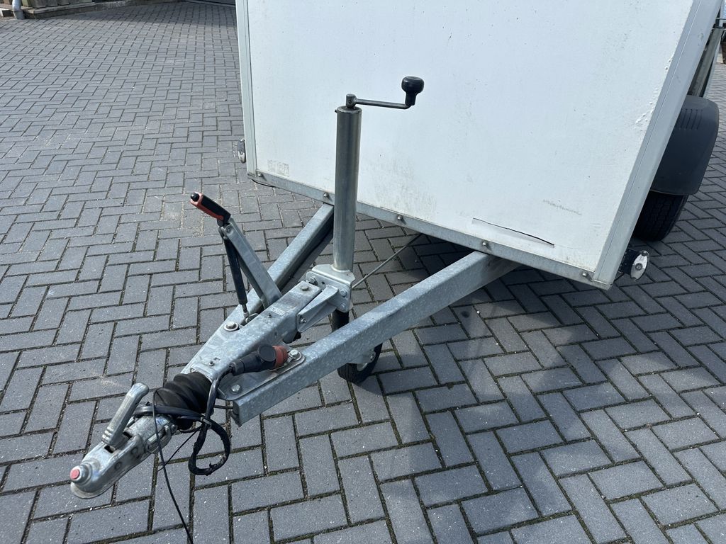 Onbekend GESLOTEN AANHANGWAGEN