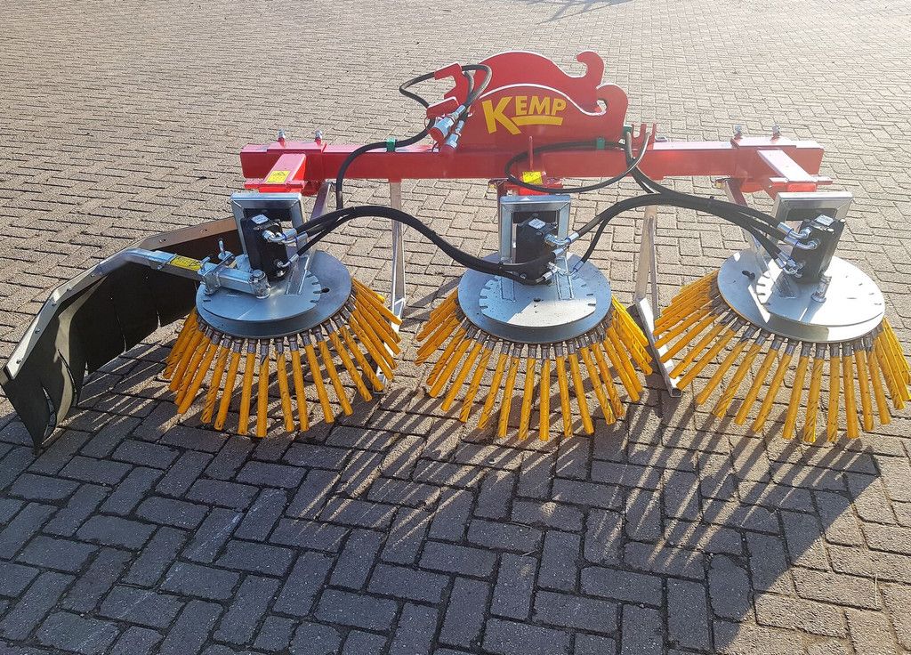 Onkruidborstel Tripel sweeper brush