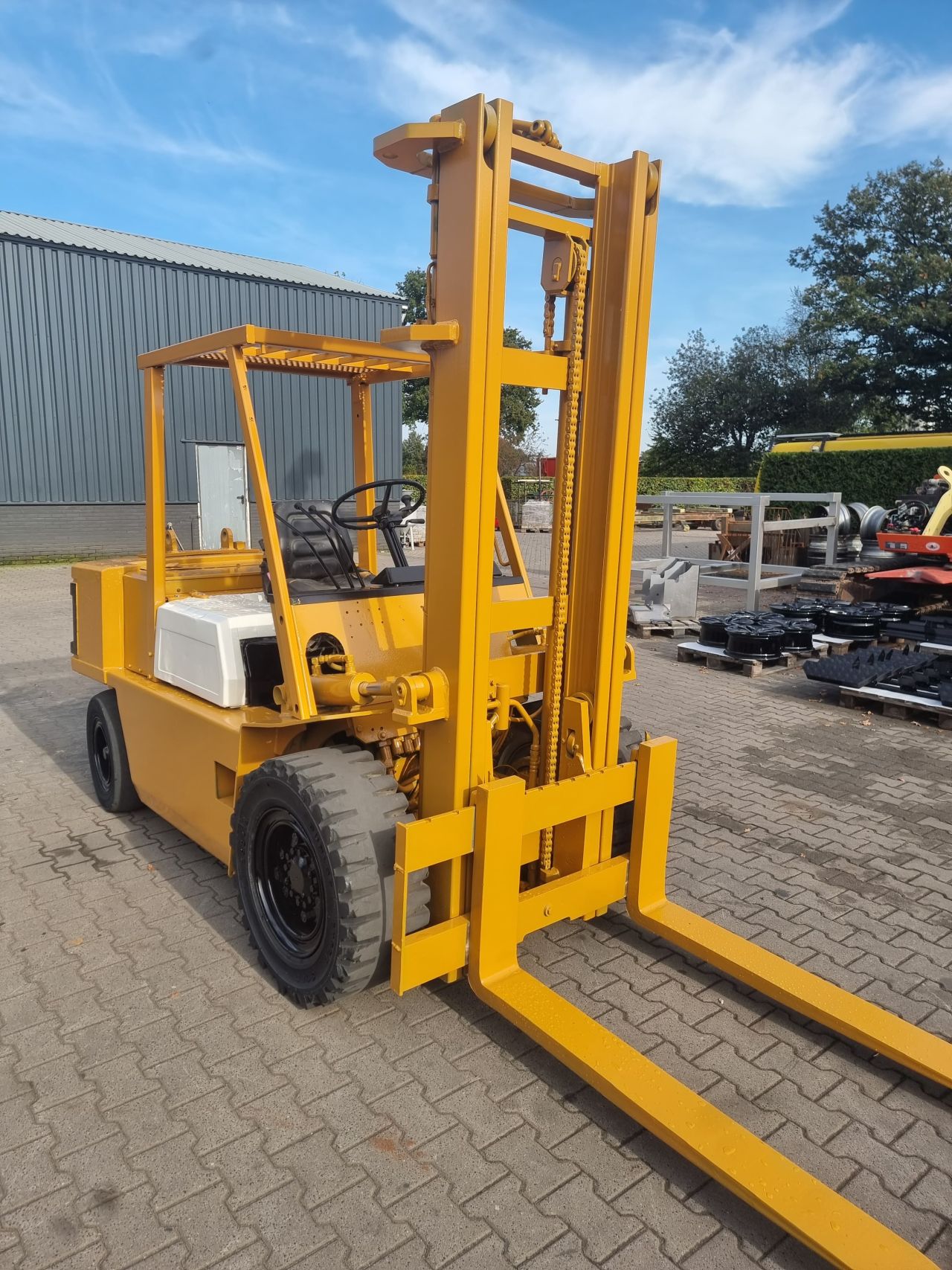 Komatsu fd 40 duplomast 4750.00 ex btw