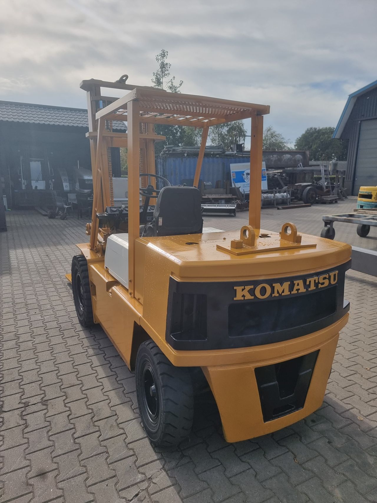 Komatsu fd 40 duplomast 4750.00 ex btw