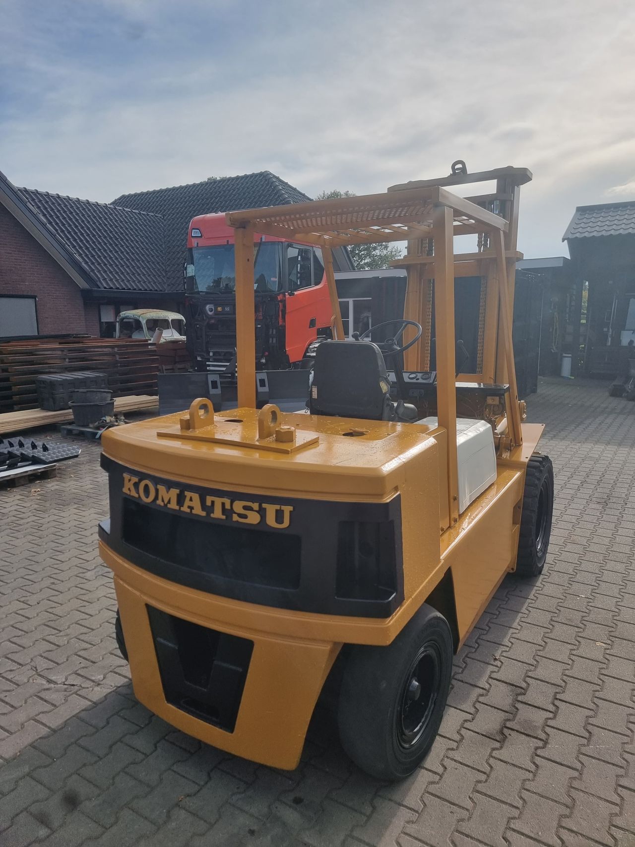 Komatsu fd 40 duplomast 4750.00 ex btw
