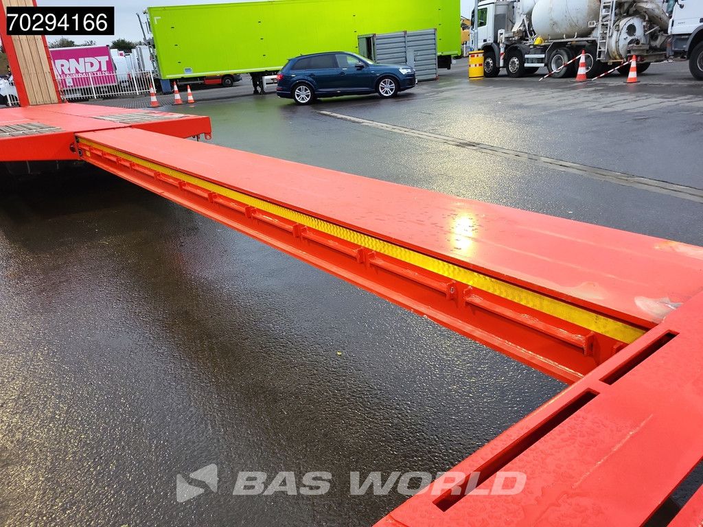 Kässbohrer LB4E 3 Achsen Extendable Ramps 1x Lift 3x Steering Axle