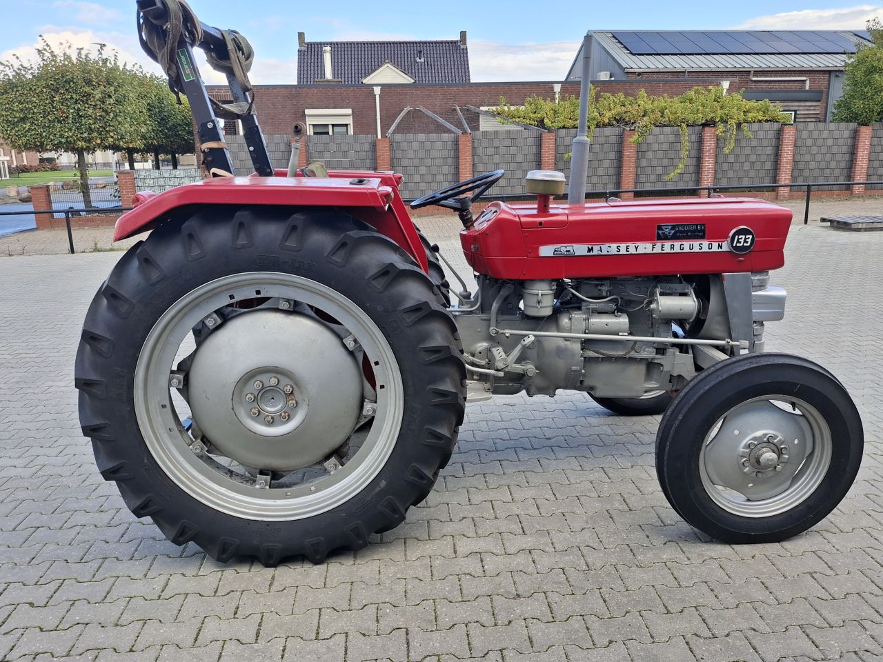 Massey ferguson 133