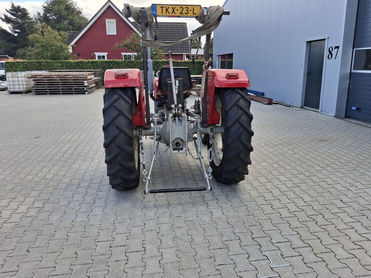 Massey ferguson 133