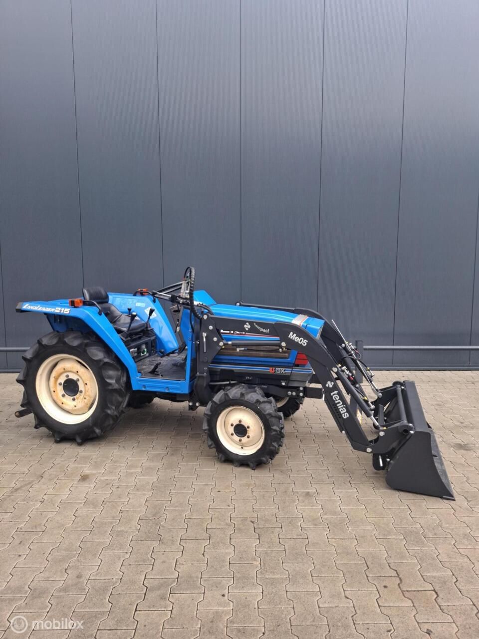 Gebruikte Iseki TA215 mini tractor met voorlader 22 Pk