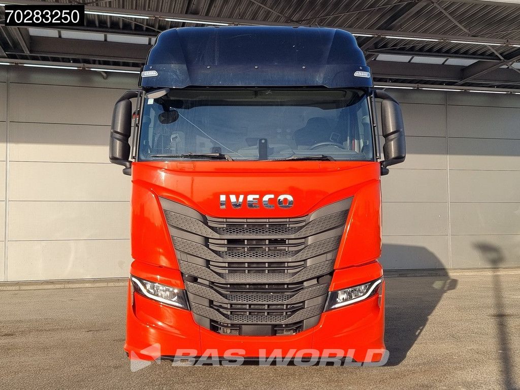 Iveco S-Way 490 4X2 DAMAGED! chassis bent 2x Tanks LED Navi Euro 6