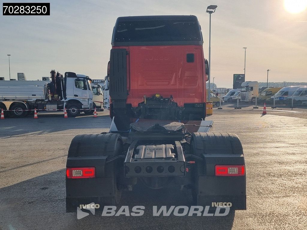 Iveco S-Way 490 4X2 DAMAGED! chassis bent 2x Tanks LED Navi Euro 6