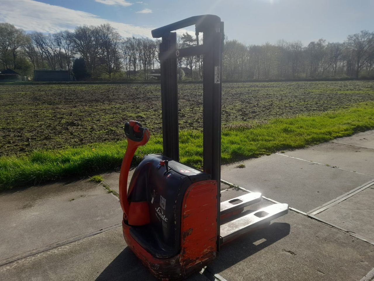 Linde stapelaar L10