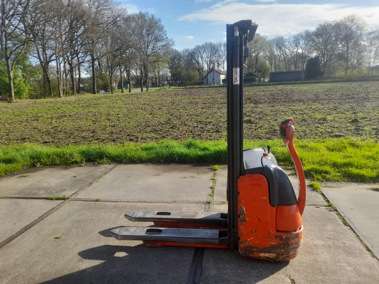 Linde stapelaar L10