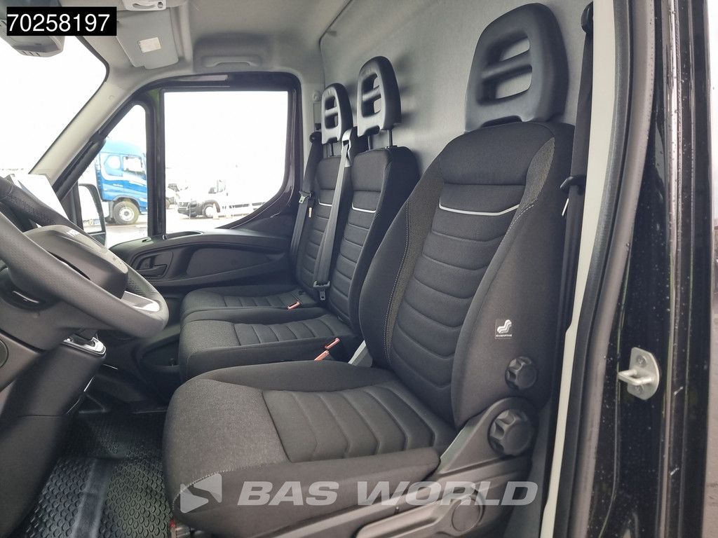 Iveco Daily 35C21 3.0L Automaat L4H2 210PK Dubbellucht 2025-Model 3,5t Trekvermogen ACC LED CarPlay Camera Parkeersensoren 16m3 Euro6 L4 Long 16m3 A/C