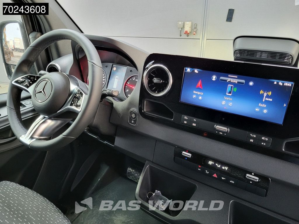 Mercedes Sprinter 319 CDI Automaat New model! L2H2 ACC MBUX LED Navi Camera 190 PK L2H2 10m3 A/C