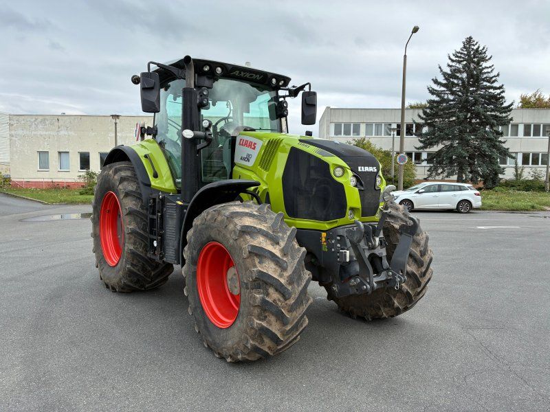 Claas Axion 810