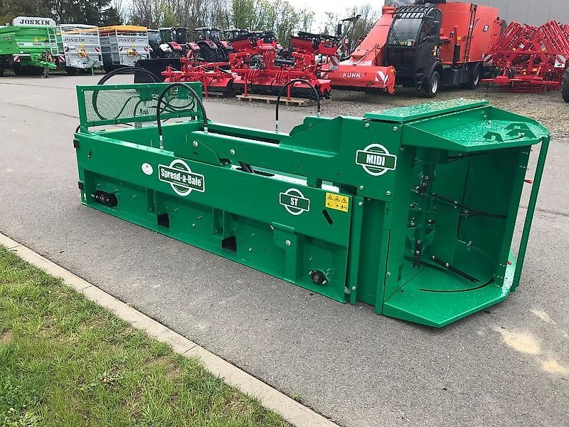 Spread-a-Bale MINI ST 100