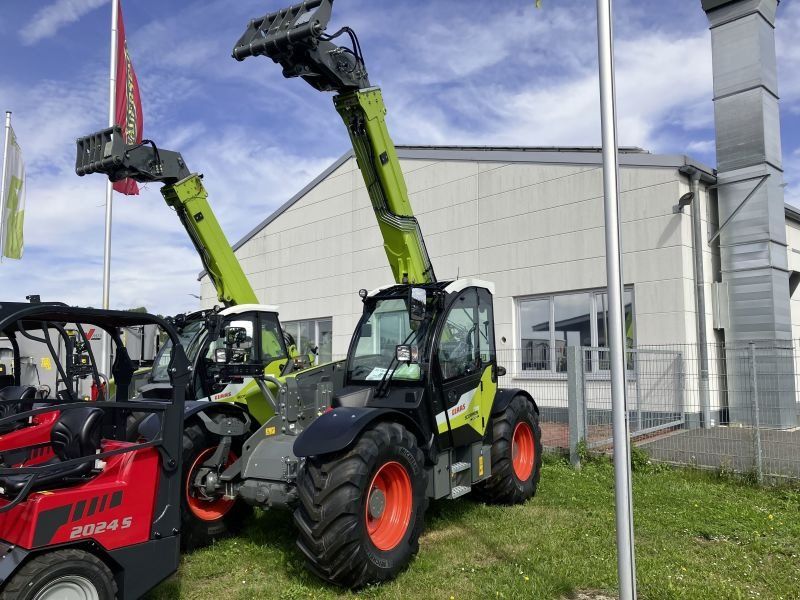 Claas SCORPION 738 VARIPOWER 2