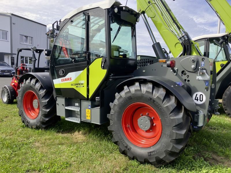 Claas SCORPION 738 VARIPOWER 2
