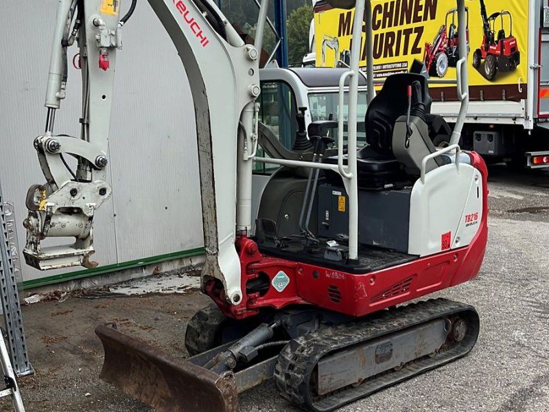 Takeuchi TB 216  Powertilt
