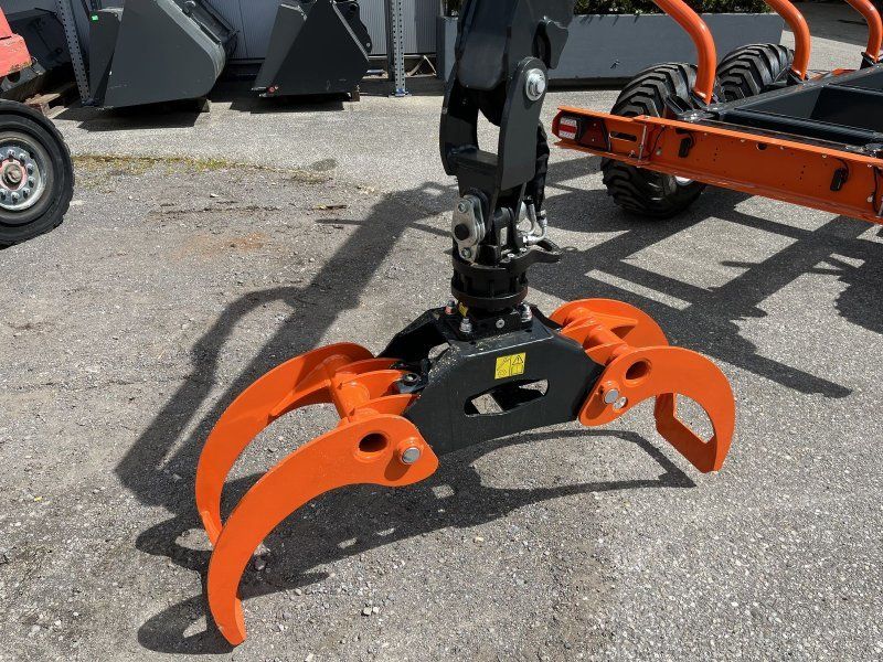 MTM 11T mit 7100 Kran