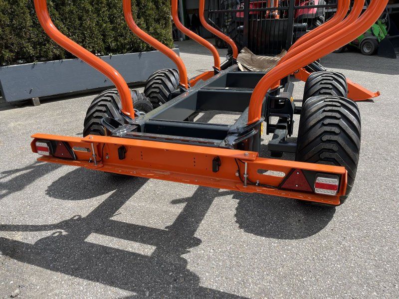 MTM 11T mit 7100 Kran